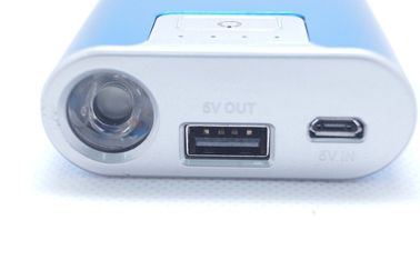 كاميرا رقمية معدن USB البنك المحمولة السلطة بطارية 6600mAh مع الشعلة الصمام