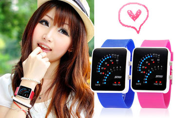 أسود 12/24 ساعة led Digital wristwatch سبيكة حالة لمراهق