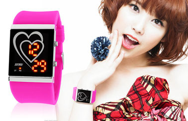 led Digital wristwatch قلب أسلوب زوج el backlight مرآة ساعة